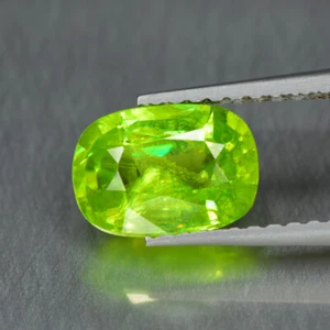 1.31Ct Oval Cut_Attractive 100% Unheated Titanite Green Sphene Gemstone - Picture 1 of 1