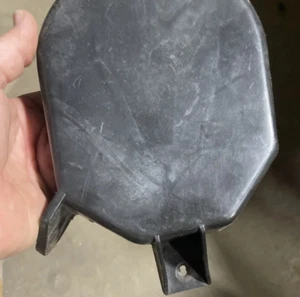 92-96 FORD BRONCO F150 F250 F350 THROTTLE BODY COVER E9TA-9E766-AA Used 302-351w - Picture 1 of 3