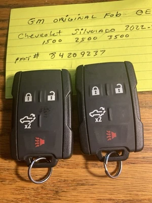 ORIGINAL LOT OF 2 GMC CHEVROLET 19-23 CHEVY OEM KEY LESS ENTRY REMOTE FOB GM USA - Image 1 of 2