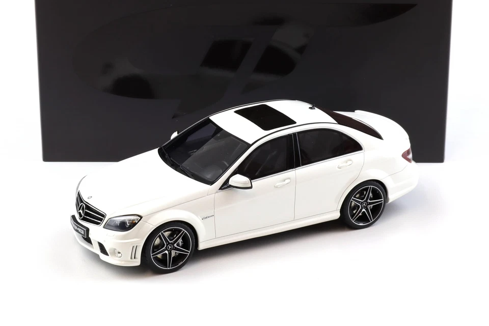 GT-SPIRIT GT928 MERCEDES BENZ - C-CLASS C63 AMG 2007 - DIAMOND WHITE - 1/18