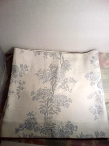 1PC HEAVY THICK VALANCE WINDOW TOPPER SOFT WHITE/GREY FLORAL 18'' X 78'' - Picture 1 of 2