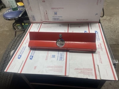 1963 1964 1965 1970 Jeep Gladiator Cherokee перчаточный ящик двери красный оригинальный хорошо - Изображение 1 из 4