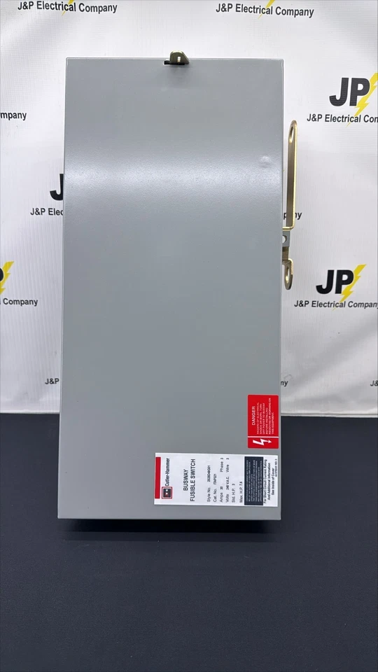 CUTLER HAMMER ITAP321 BUS PLUG 30A 240VAC 3P3W FUSIBLE POW-R-WAY I AND II - Image 1 of 1