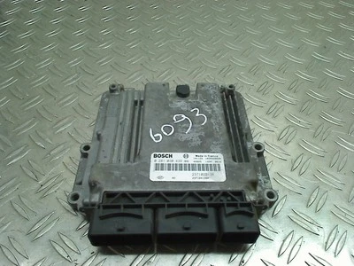 CALCULATEUR MOTEUR ECU Dacia Sandero II 2015 237102213R - Immagine 1 di 4