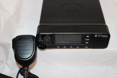 Motorola XPR 5550 VHF 136-174MHz MotoTRBO DMR Radio AAM28JQN9KA1AN - TESTED! - Image 1 of 4