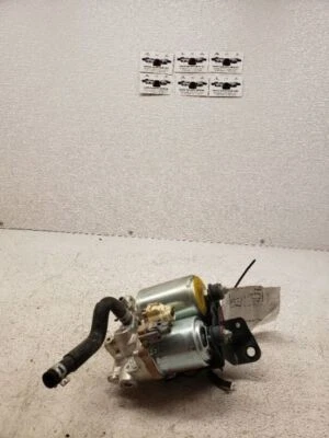 Cilindro maestro de frenos Toyota Prius Prius C VIN B3 7º octavo dígito 2016 2017 OEM Foto 1 de 4