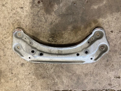 Marco de soporte de escape túnel central Volvo S60R S60 V70R 2005-2007 #1406M Foto 1 de 4