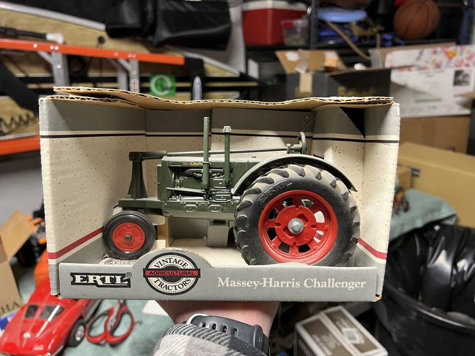 1936 Massey Harris Challenger Tractor Vintage Die Cast Made In USA In 1991 ERTL - Image 1 of 4