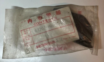 Cubierta de sujeción de acoplador Honda OEM para 1984-1985 Sabre 700 61307-MB0-840 Foto 1 de 3