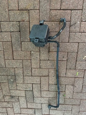 Bote de carbón de vapor de combustible Toyota Prius 10 11 12 13 14 15 OEM B Foto 1 de 3