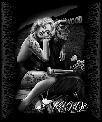 8lb Heavyweight Soft Queen Blanket, Officially Licensed, Marilyn Monroe Throw - Image 1 of 3