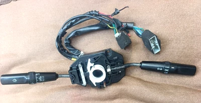 Genuine OEM Minivans & Vans  HYUNDAİ H100 HEADLIGHTS TURN SIGNAL COLUMN SWITCH - Image 1 of 4