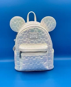 Zaino trapuntato iridescente Disney Parks Loungefly Topolino nuovo con etichetta - Foto 1 di 3