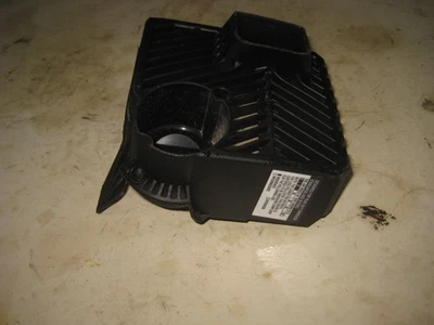 Recortadora de malezas Craftsman 25 cc cubierta/protector de motor de plástico Foto 1 de 4