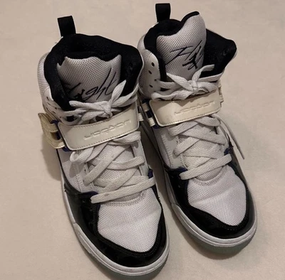 Jordan Flight 45 high concords branco, azul e preto, TAMANHO 6,5Y, usado apenas 3-5x - Imagem 1 de 4