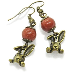 Bonitos pendientes de conejo de Pascua de metal tono dorado y piedra dorada antigua de SoniaMcD - Imagen 1 de 15