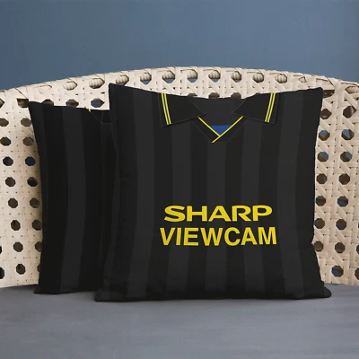 Camiseta Manchester Roja 1994 Visitante Personalizada Retro Fútbol 45cm Cojín Disperso Foto 1 de 4