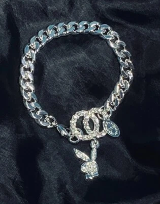 Pulsera Playboy Bordillo 2 Cristal Sólido Círculo Cristal Cabeza de Conejo Colgante Foto 1 de 2