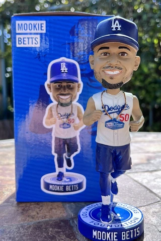 Los Angeles LA Dodgers Mookie Betts 2022 Sunset 5k Run Bobblehead 8/13/22 Cover