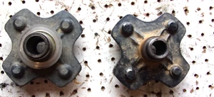 09 Honda TRX500 FP ES Foreman back hubs - Picture 1 of 2