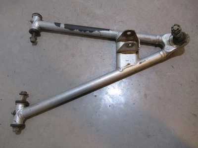 Brazo inferior derecho Polaris Outlaw 525 S 2008 Foto 1 de 3