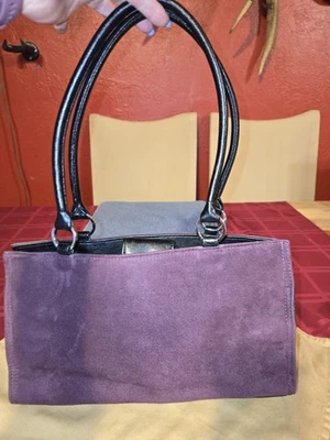 Bolso de Hombro Sag Harbor Imitación Gamuza Púrpura con Herrajes Plateados Precioso y DIVERTIDO Foto 1 de 4