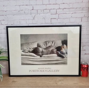 Cartel impreso de arte de galería portafolio Naomi Stanley enmarcado figura desnuda esmaltada 62 cm - Imagen 1 de 18