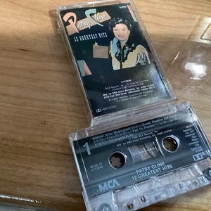 Patsy Cline, 12 Greatest Hits, Cassette Tape, 1988 - Picture 1 of 3