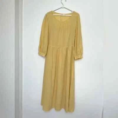 Vestido Uniqlo (S) Amarillo Midi Acampanado Georgette Manga 3/4 Fluido Femenino Romántico Foto 1 de 4