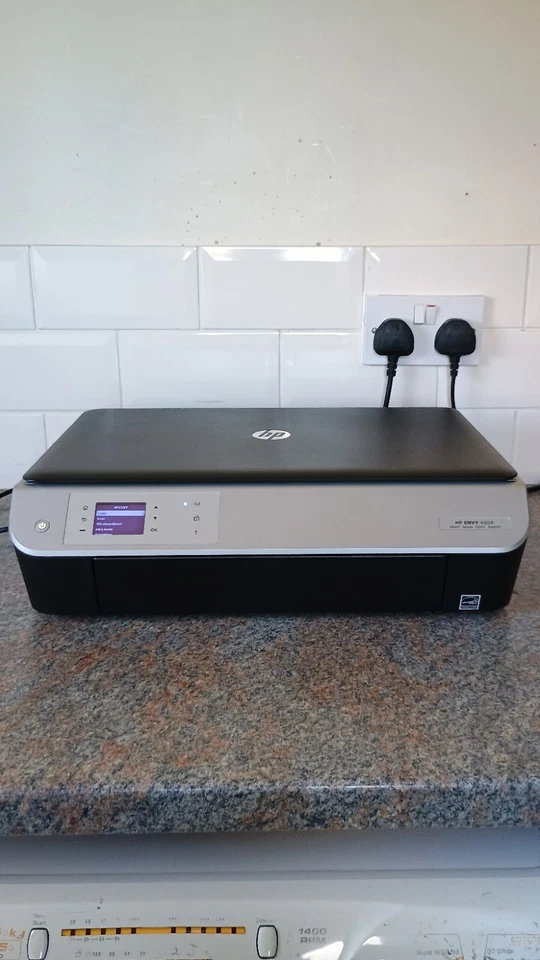 HP Envy 4504 kabelloser All-in-One-Tintenstrahldrucker (Drucken, Scannen, Kopieren, Foto) - Bild 1 von 4