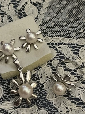 Natural sea White Pearls 14k White Gold Set Ring, Earrings, Pendant - Image 1 of 4