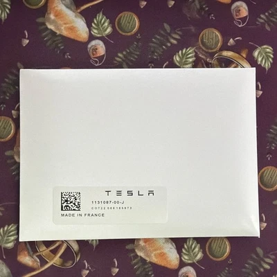 Original TESLA (2) Smart Key Cards & Bi-fold Wallet 1131087-00-J OEM 3 Y S X  - Image 1 of 3