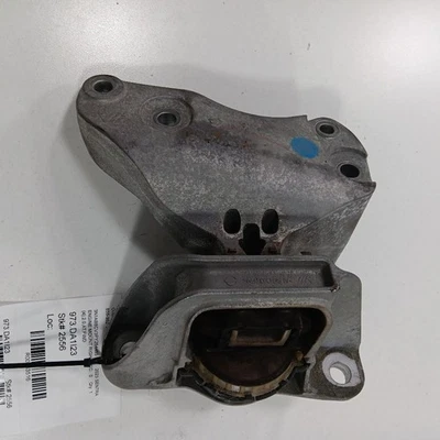 Крепление двигателя для правостороннего пассажира Nissan Sentra 2.0 2023 2022 2021 2020 - Изображение 1 из 4