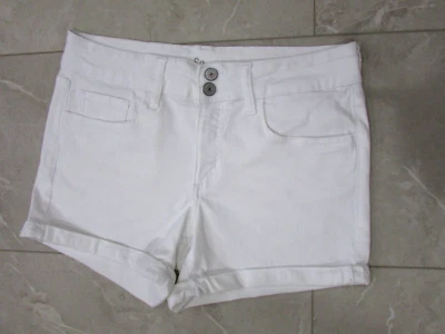 So Favorite Midi Shorts Size 11 White Stretch Cuffed - Image 1 of 4
