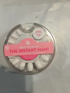 Olive & June Press On Nails Instant Mani XXS Round HD White - Bild 1 von 2