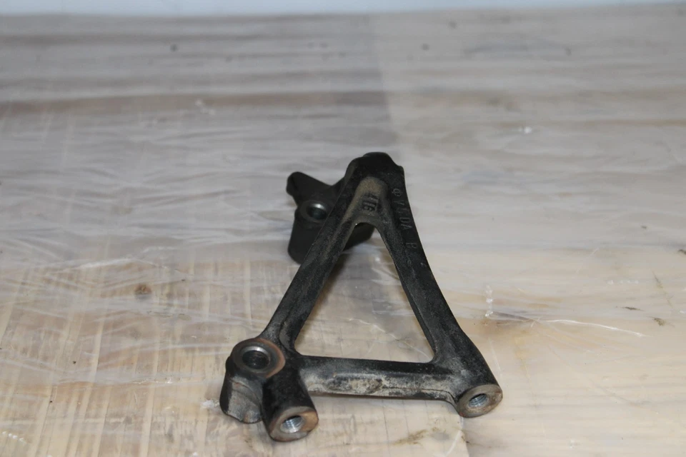 Soporte de montaje del alternador Toyota Camry 1997-2001 Foto 1 de 4