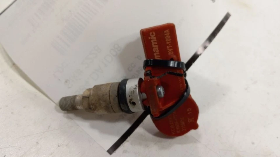 Sensor sistema monitor presión neumáticos Nissan Sentra TPMS 2007 2008 2009 2010 2011 Foto 1 de 4