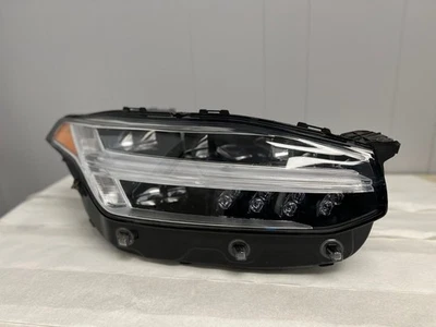 Conjunto de faro LED delantero izquierdo Volvo XC60 genuino usado 32228494 Foto 1 de 4