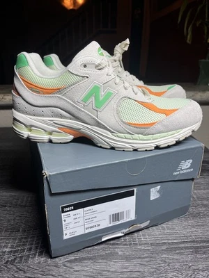 NUEVO Zapatillas New Balance 2002R Beige Verde Hombre’s 9 Mujer 10.5 Foto 1 de 4