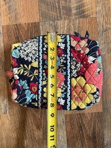 Vera Bradley Makeup Case Travel Cosmetic Bag Zip Pouch Plastic Liner - Picture 1 of 3