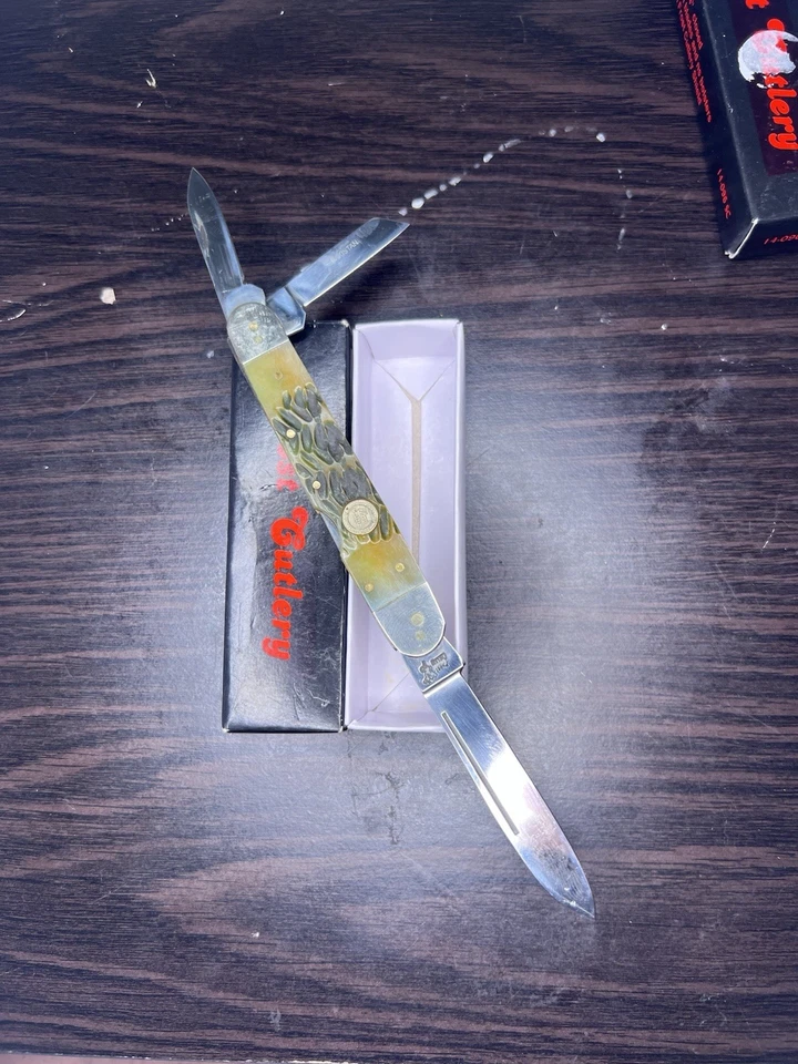 Frost Cutlery Vintage Pocket Knife 2.5" 3 Blade Set Bone Handle - Image 1 of 1