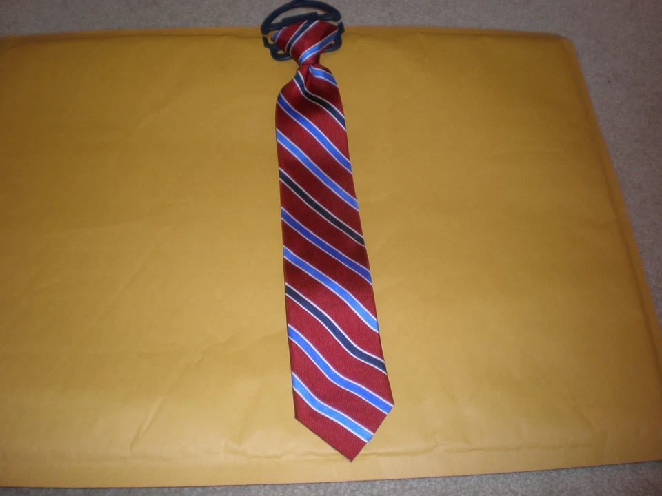 CHAPS NIÑO PRE-ATADO CLIP EN CORBATA NUEVO CON ETIQUETA AZUL ROJO BLANCO Foto 1 de 1