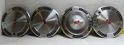 Juego de 4 Tapacubos GM 13" OEM 22520947 1985-1989 Oldsmobile Calais (2798) Foto 1 de 4