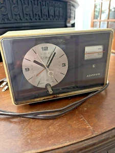 Lloyds clock radio vintage Telechron movement Model jj-760 Series # 226A - Picture 1 of 3