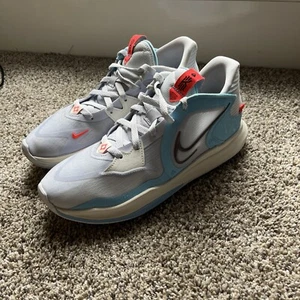 Size 9.5 - Nike Kyrie 5 Low Football Gray worn twice with box   - Picture 1 of 11