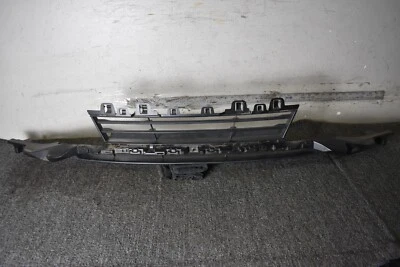 2018 BMW 340i xDrive Replacement Front Bumper Cover Grille - BM1036176 - Image 1 of 4