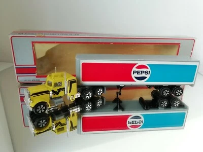 Playart Peterbilt Truck Yellow Pepsi in Box 1:87 - Immagine 1 di 4