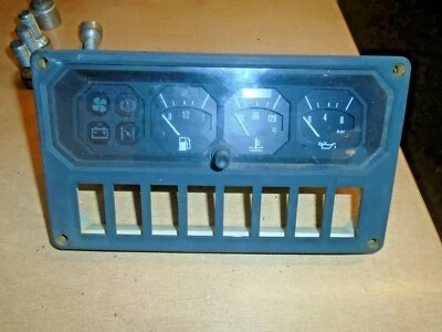 1986 Alfa Romeo Alfetta Mk1 GTV V6, датчики температуры / топлива / масла и капсулы SF   - Изображение 1 из 3