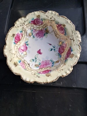 Antiguo cuenco de madera con cintas doradas pintadas a mano Foto 1 de 4