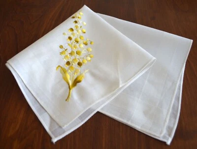 DE COLECCIÓN AÑOS 50 HANKY BORDADO AMARILLO SANGRANTE CORAZONES FLORALES PUNTO SATINADO NUEVO Foto 1 de 3